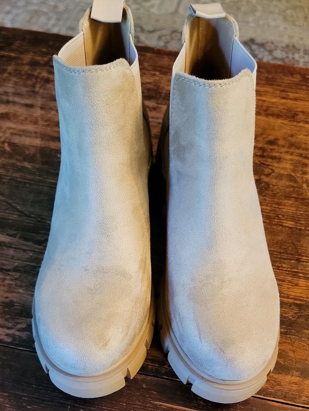 Womens Soda Suede Lug Sole Chelsea Boots in Light Tan - Picture 2 of 9